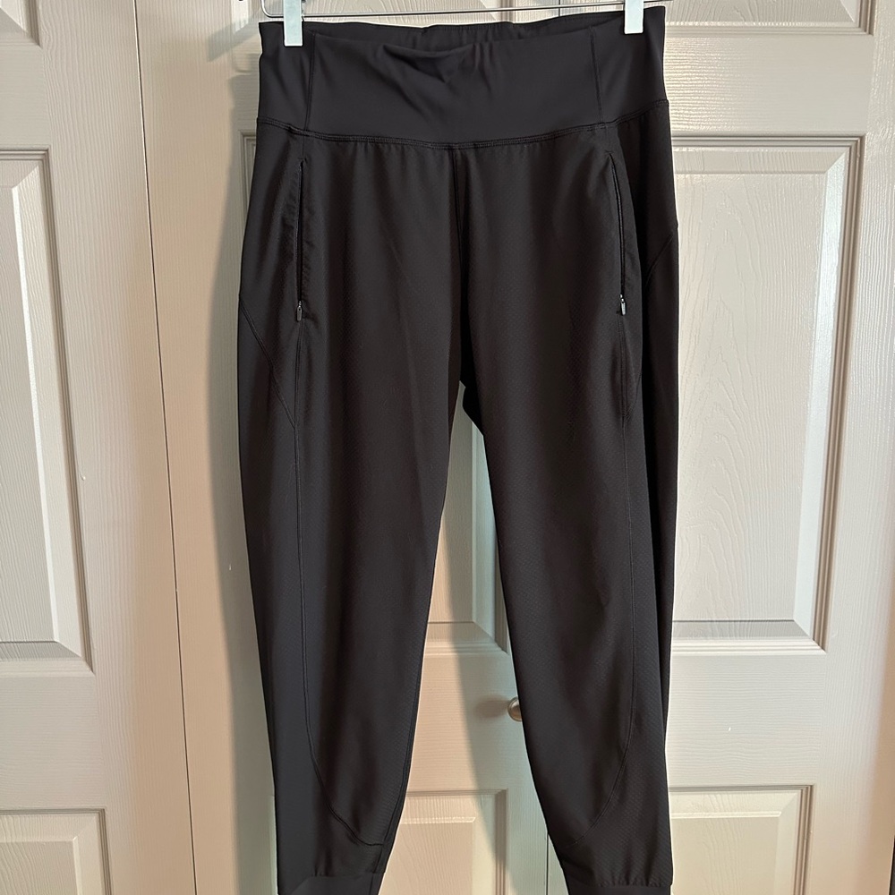ATHLETA Distance Jogger M EUC